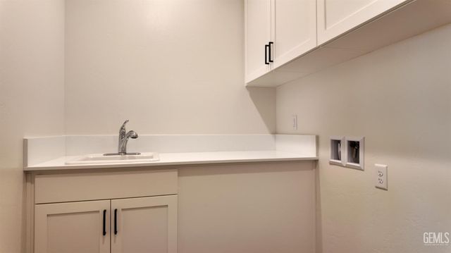 7405 Cryosphere Street, Bakersfield, CA 93311