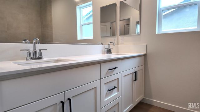 7405 Cryosphere Street, Bakersfield, CA 93311