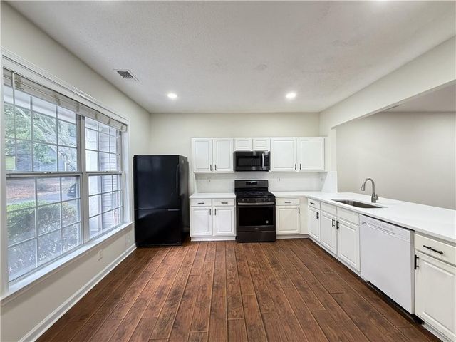 9155 Nesbit Ferry Road 129, Alpharetta, GA 30022