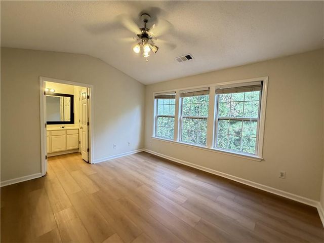 9155 Nesbit Ferry Road 129, Alpharetta, GA 30022