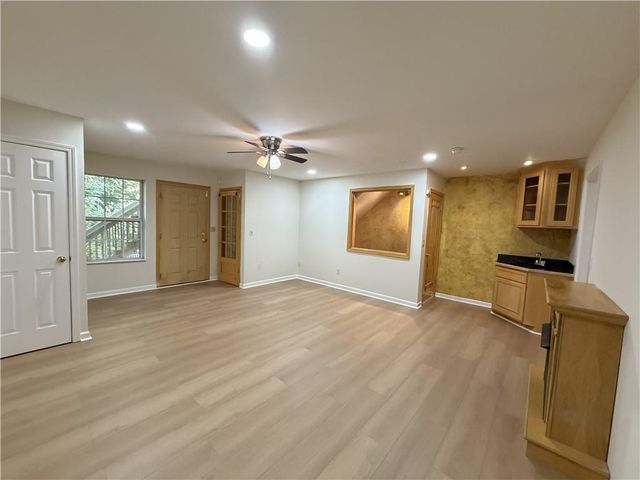 9155 Nesbit Ferry Road 129, Alpharetta, GA 30022