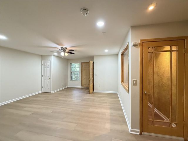 9155 Nesbit Ferry Road 129, Alpharetta, GA 30022