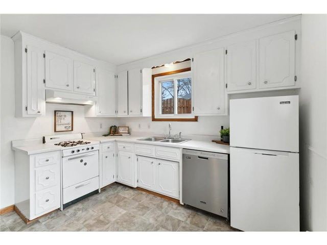 49 91st Lane NE, Blaine, MN 55434