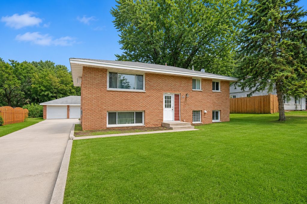 49 91st Lane NE, Blaine, MN 55434
