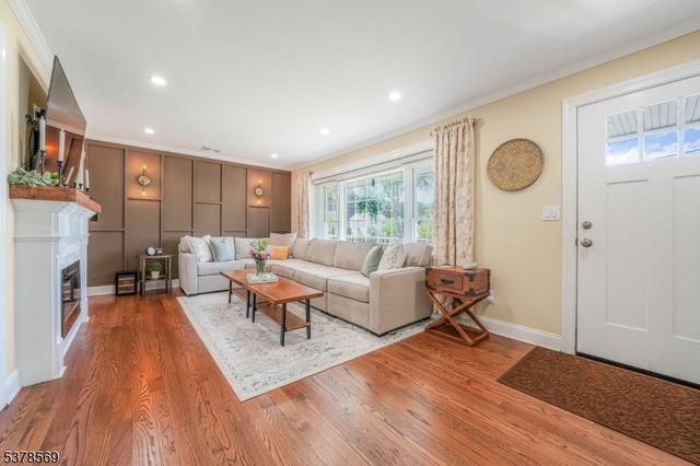 201 Stiles Ct, Pompton Lakes Boro, NJ 07442