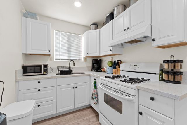 448 S Palm Street, Woodlake, CA 93286