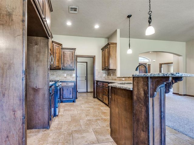 709 S Patterson Drive, Moore, OK 73160