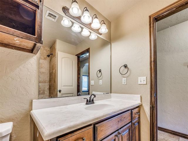 709 S Patterson Drive, Moore, OK 73160