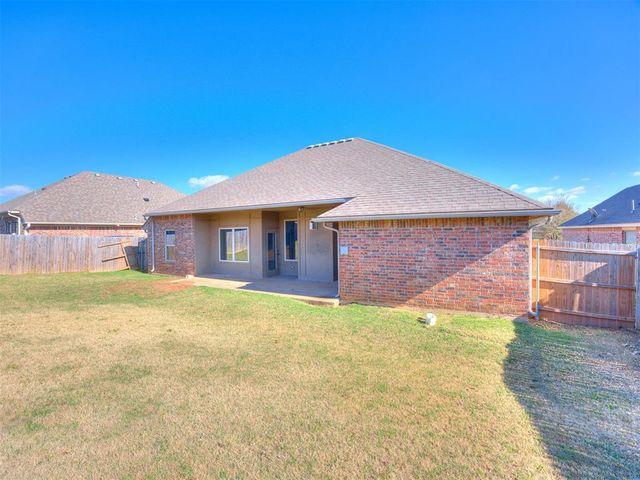 709 S Patterson Drive, Moore, OK 73160