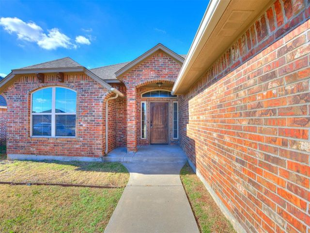 709 S Patterson Drive, Moore, OK 73160