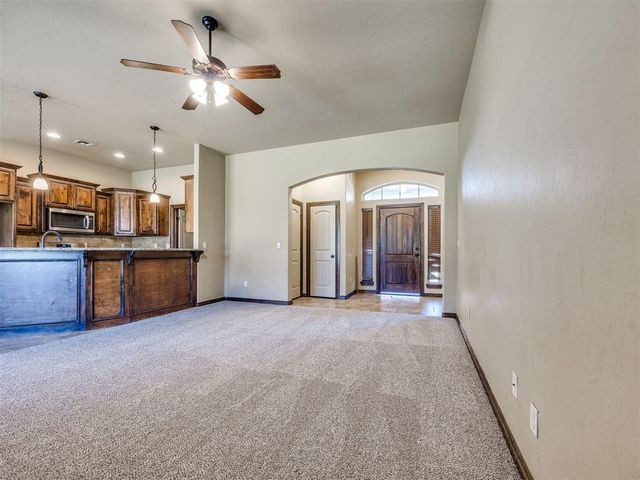 709 S Patterson Drive, Moore, OK 73160