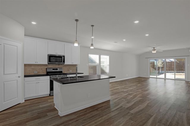 628 Fawn Valley Drive, Princeton, TX 75407