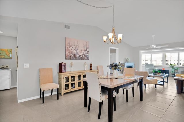 500 Grove Isle Circle 204, Vero Beach, FL 32962