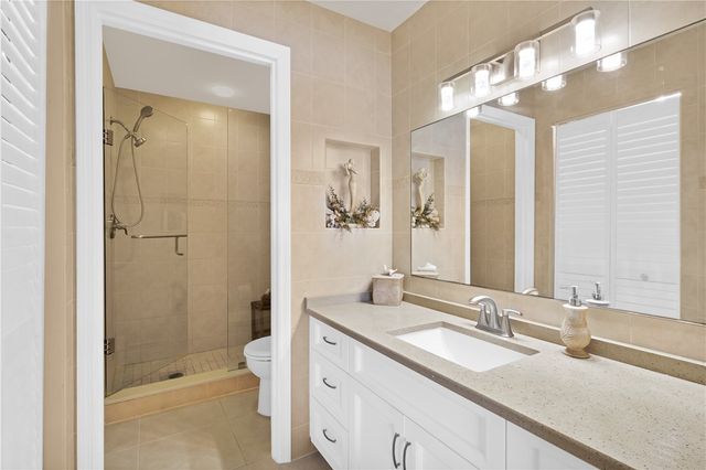 500 Grove Isle Circle 204, Vero Beach, FL 32962