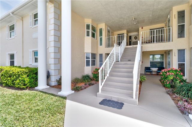 500 Grove Isle Circle 204, Vero Beach, FL 32962