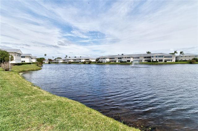 500 Grove Isle Circle 204, Vero Beach, FL 32962