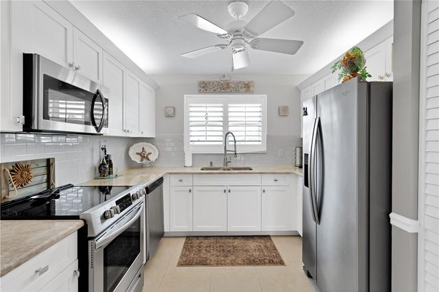 500 Grove Isle Circle 204, Vero Beach, FL 32962