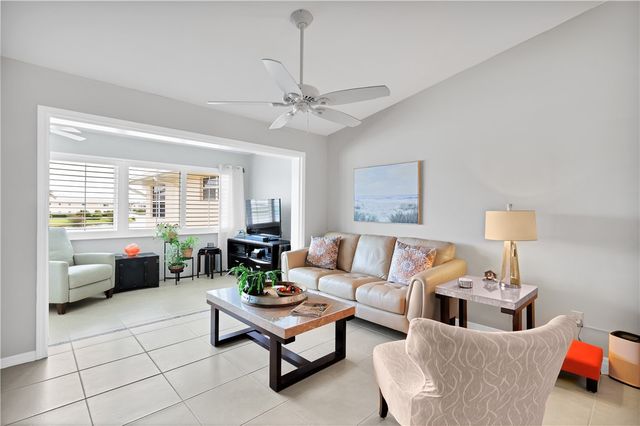 500 Grove Isle Circle 204, Vero Beach, FL 32962