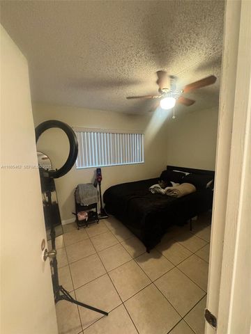 6900 SW 39th Street 106J, Davie, FL 33314