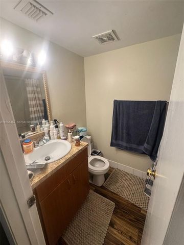 6900 SW 39th Street 106J, Davie, FL 33314