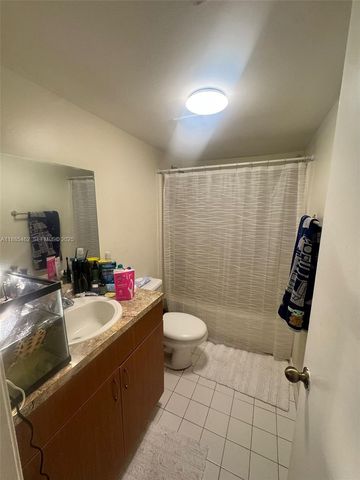 6900 SW 39th Street 106J, Davie, FL 33314