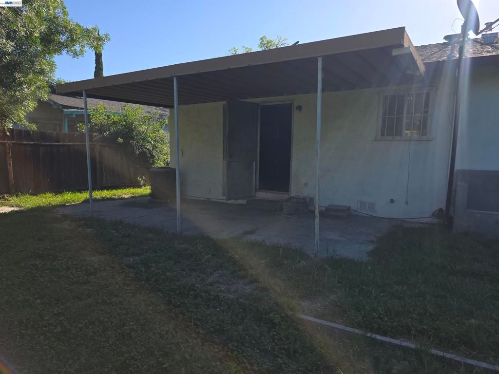 Image 7 of property listing at 6933 Kermit Ln, Stockton, CA 95207