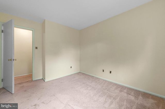 215 GOSHEN RD, Schwenksville, PA 19473