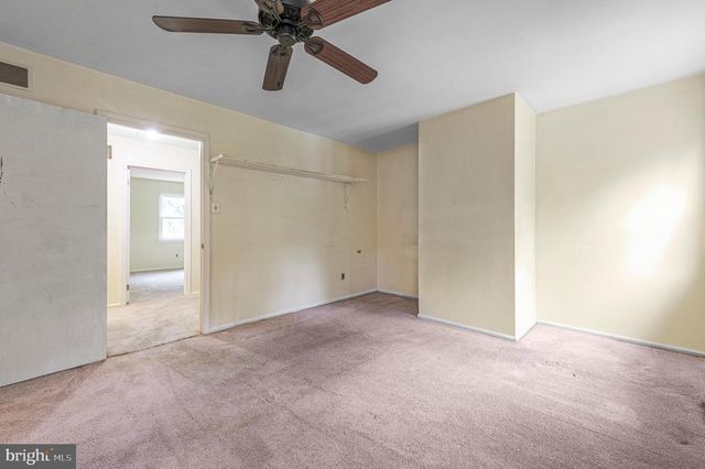 215 GOSHEN RD, Schwenksville, PA 19473