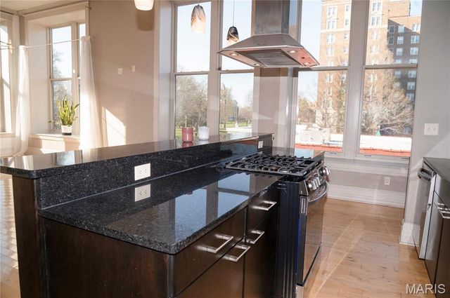 2800 South Grand Boulevard 201, St Louis, MO 63118