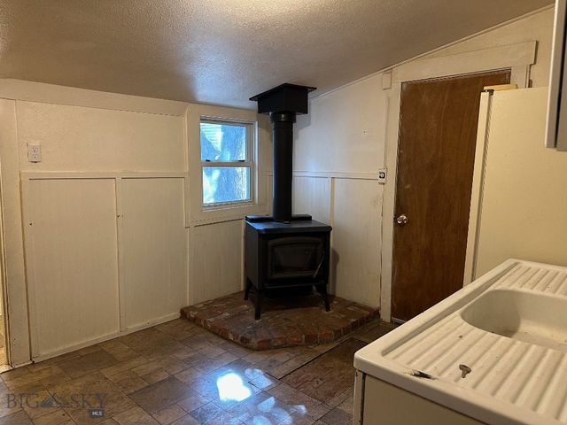 615 E 8th Street, Anaconda, MT 59711