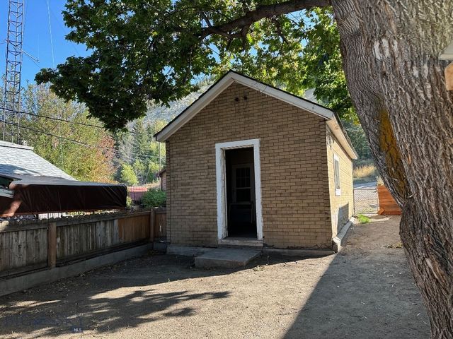 615 E 8th Street, Anaconda, MT 59711