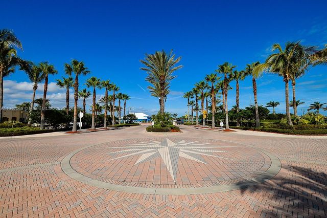 37 E Harbour Isle Dr E 206, Fort Pierce, FL 34949