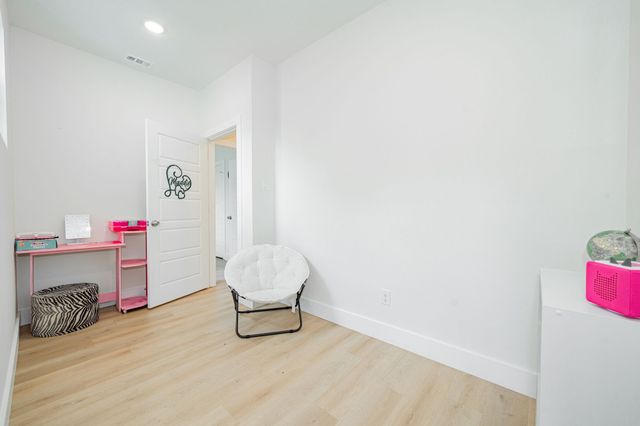 319 Coral Reef Street, Gun Barrel City, TX 75156