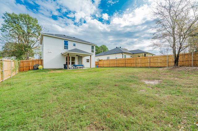 319 Coral Reef Street, Gun Barrel City, TX 75156