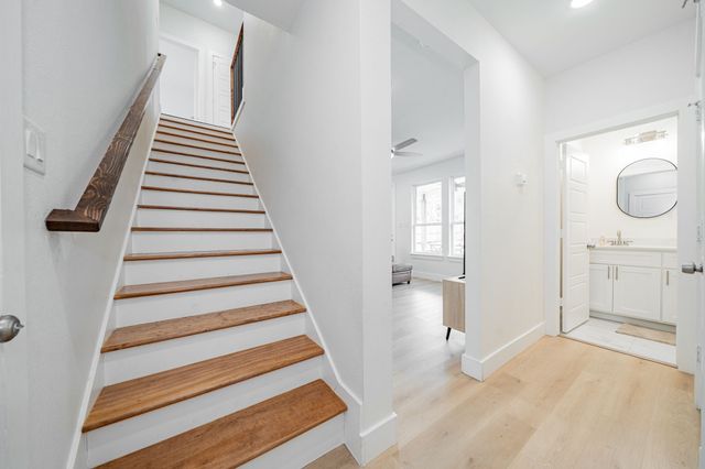 319 Coral Reef Street, Gun Barrel City, TX 75156