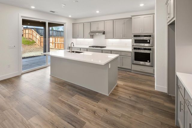 2385 Briar Meadow Cir, Auburn, CA 95603