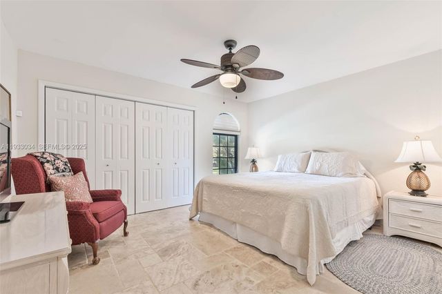 8270 SW 170th St, Palmetto Bay, FL 33157