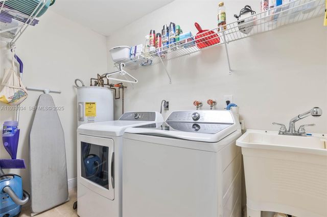 8270 SW 170th St, Palmetto Bay, FL 33157