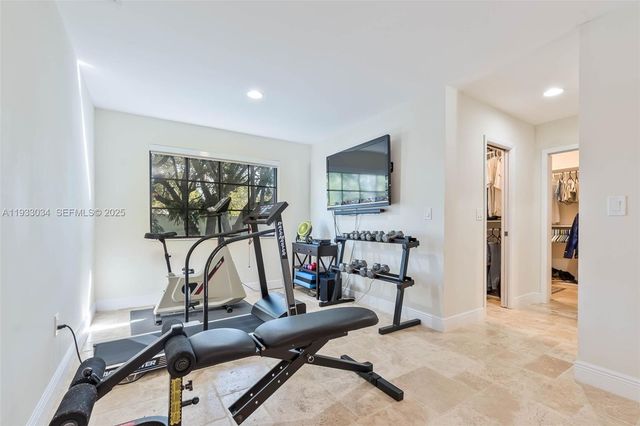 8270 SW 170th St, Palmetto Bay, FL 33157