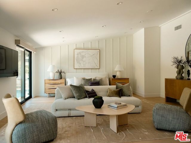 20226 Lorenzana Drive, Woodland Hills, CA 91364