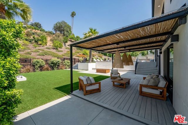 20226 Lorenzana Drive, Woodland Hills, CA 91364