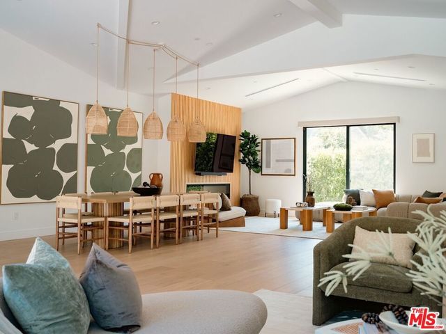 20226 Lorenzana Drive, Woodland Hills, CA 91364