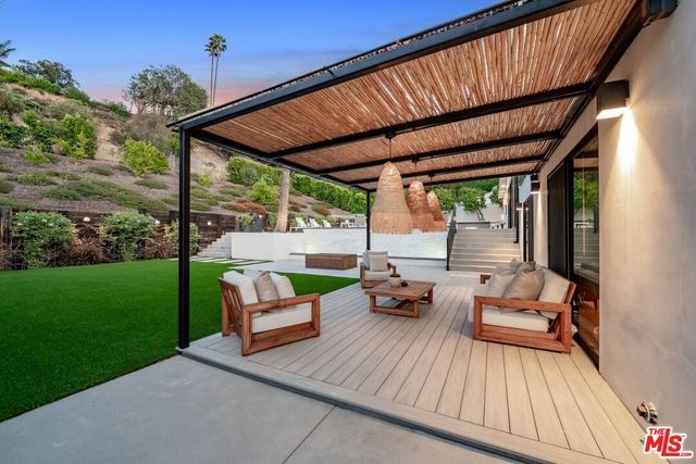 20226 Lorenzana Drive, Woodland Hills, CA 91364