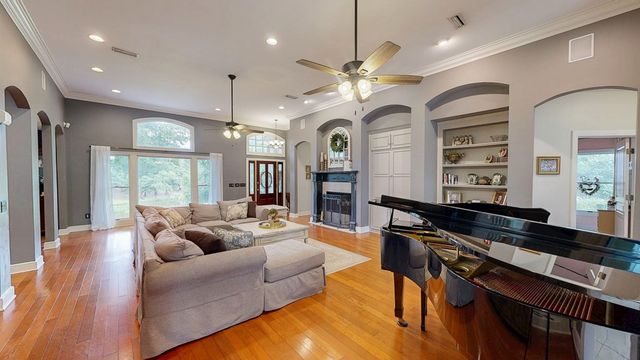 109 Buckhead Drive, Headland, AL 36345