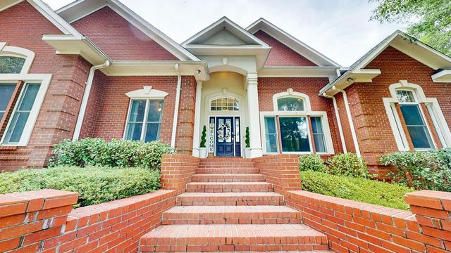 109 Buckhead Drive, Headland, AL 36345