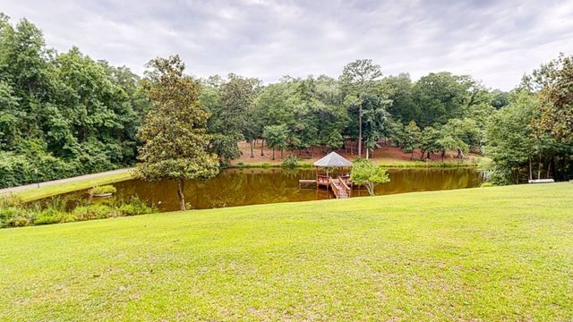 109 Buckhead Drive, Headland, AL 36345