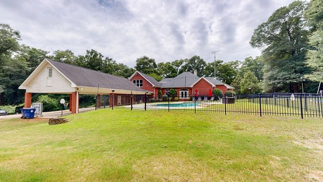 109 Buckhead Drive, Headland, AL 36345