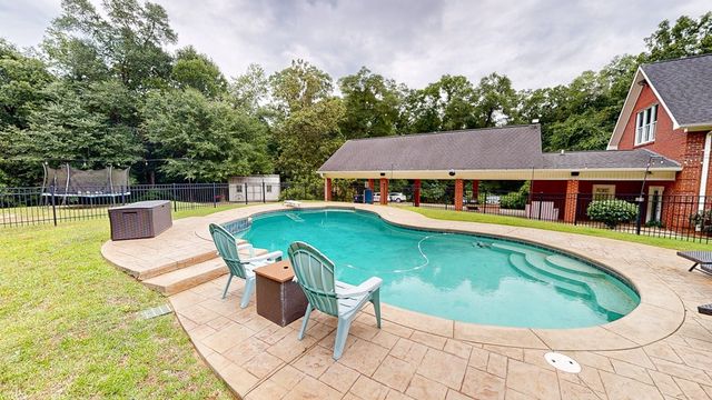 109 Buckhead Drive, Headland, AL 36345