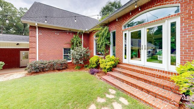 109 Buckhead Drive, Headland, AL 36345
