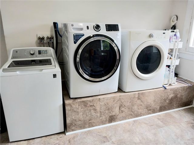 41 N Main Street, Geneva City, NY 14456